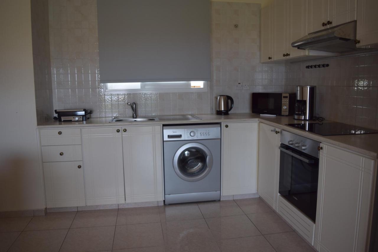 Eden Heights Sea View Apartment 203 - By Imh Travel & Tours Paphos Eksteriør billede